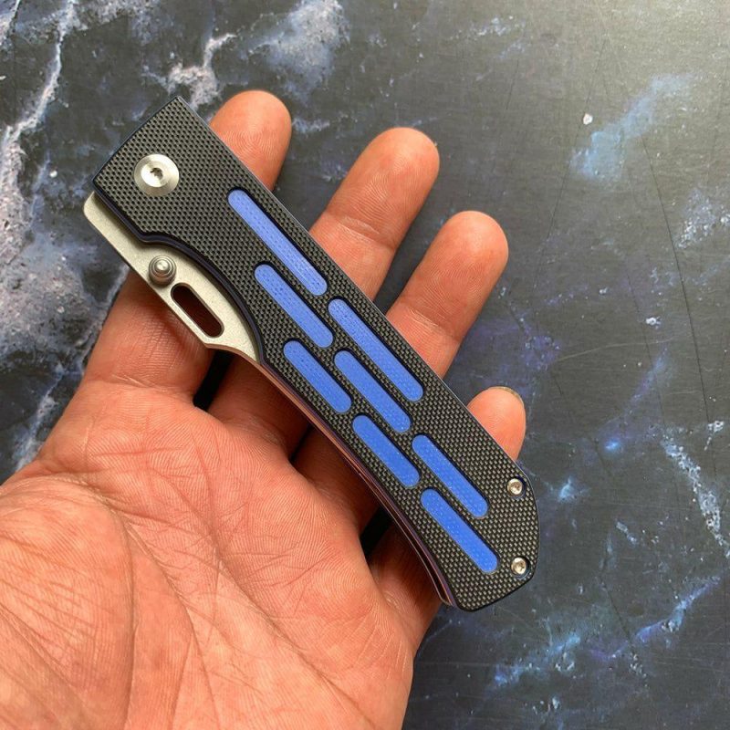 Reedus T1041A4 Stonewashed 154CM Blade Black and Blue G10 Handle with D.O.C.K. Design Black And Blue | Folding Pocket Knives